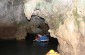 esplorazione in canoa di caverne calcaree