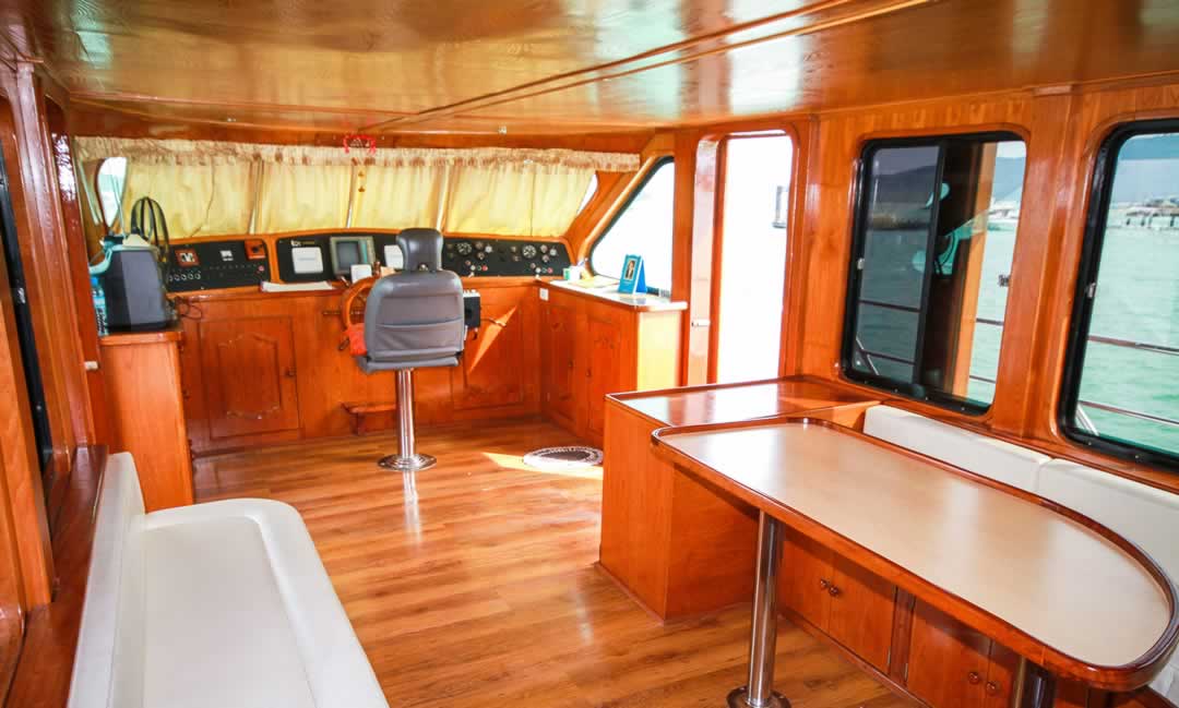 MV Chandra Cruises - Cockpit