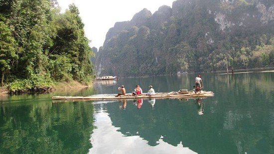 Khao Sok Lake Bamboo rafting